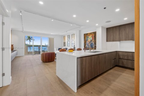 Copropriété à vendre à Miami Beach, Floride: 2 chambres, 177.63 m2 № 2011000 - photo 17