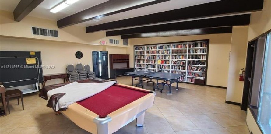 Condominio en Aventura, Florida, 2 dormitorios № 667116