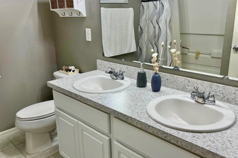 Villa ou maison à vendre à Kissimmee, Floride: 4 chambres, 179.77 m2 № 2218969 - photo 27