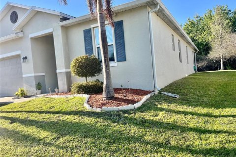 Villa ou maison à vendre à Kissimmee, Floride: 4 chambres, 179.77 m2 № 2218969 - photo 2