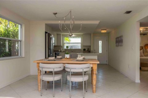 Villa ou maison à vendre à Longboat Key, Floride: 2 chambres, 140.84 m2 № 2220355 - photo 6
