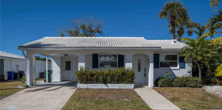 Villa ou maison à Longboat Key, Floride 2 chambres, 140.84 m2 № 2220355