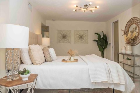 Villa ou maison à vendre à Longboat Key, Floride: 2 chambres, 140.84 m2 № 2220355 - photo 12