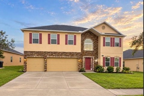 Villa ou maison à Titusville, Floride 6 chambres, 367.15 m2 № 2430853
