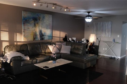 Townhouse in Winter Haven, Florida 2 bedrooms, 123.75 sq.m. № 1555617 - photo 14