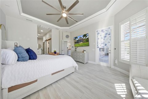 House in Apollo Beach, Florida 4 bedrooms, 322.93 sq.m. № 2151366 - photo 29