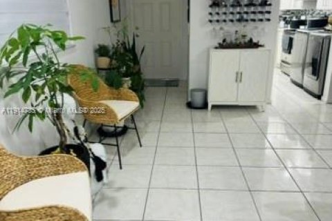 Купить кондоминиум в Кейп-Корал, Флорида 2 спальни, № 1971747 - фото 4