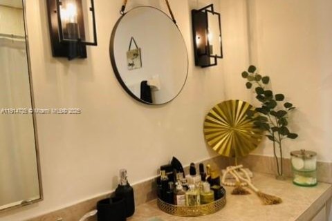 Купить кондоминиум в Кейп-Корал, Флорида 2 спальни, № 1971747 - фото 9