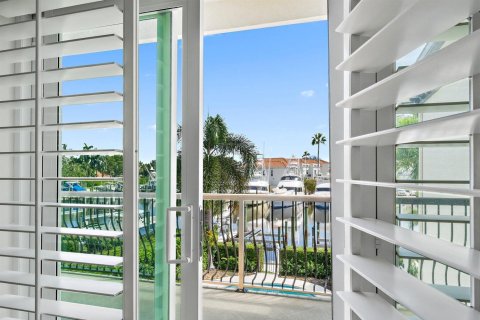 Adosado en venta en North Palm Beach, Florida, 4 dormitorios, 261.06 m2 № 2415823 - foto 28