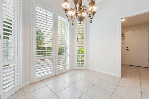 Adosado en venta en North Palm Beach, Florida, 4 dormitorios, 261.06 m2 № 2415823 - foto 19