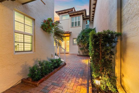 Adosado en venta en North Palm Beach, Florida, 4 dormitorios, 261.06 m2 № 2415823 - foto 10