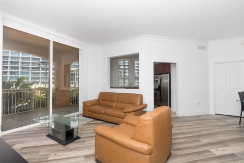 Condo in Aventura, Florida, 2 bedrooms  № 1699956 - photo 8