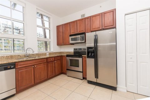 Condo in Aventura, Florida, 2 bedrooms  № 1699956 - photo 3