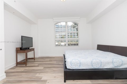 Condo in Aventura, Florida, 2 bedrooms  № 1699956 - photo 12