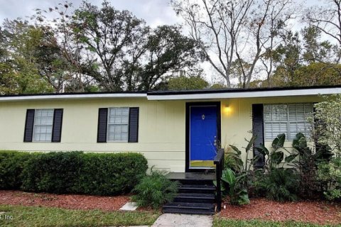 House in Jacksonville, Florida 5 bedrooms, 163.32 sq.m. № 766188 - photo 1