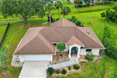 House in Punta Gorda, Florida 3 bedrooms, 147.06 sq.m. № 1907862 - photo 27