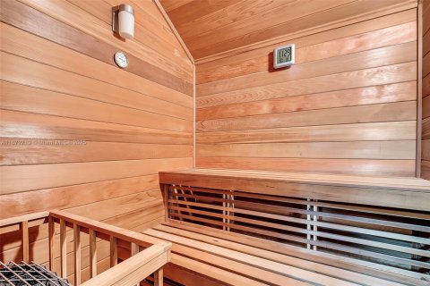 Купить виллу или дом в Пайнкрест, Флорида 5 спален, 424.38м2, № 2037381 - фото 17