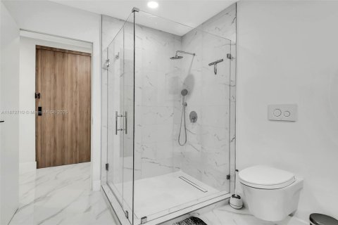 Купить виллу или дом в Пайнкрест, Флорида 5 спален, 424.38м2, № 2037381 - фото 20