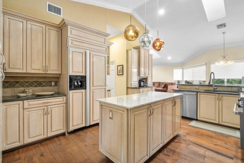 House in Palm Beach Gardens, Florida 4 bedrooms, 292.27 sq.m. № 2175955 - photo 8