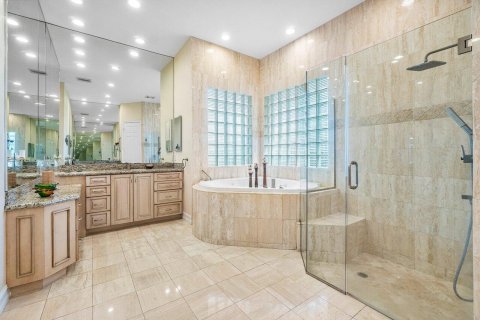 House in Palm Beach Gardens, Florida 4 bedrooms, 292.27 sq.m. № 2175955 - photo 17