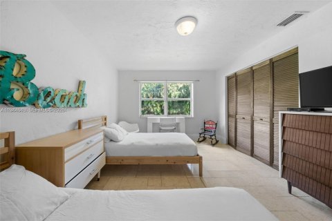 House in Southwest Ranches, Florida 4 bedrooms, 284.19 sq.m. № 2000939 - photo 27