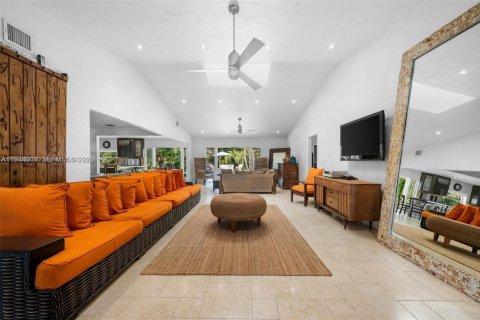 House in Southwest Ranches, Florida 4 bedrooms, 284.19 sq.m. № 2000939 - photo 9