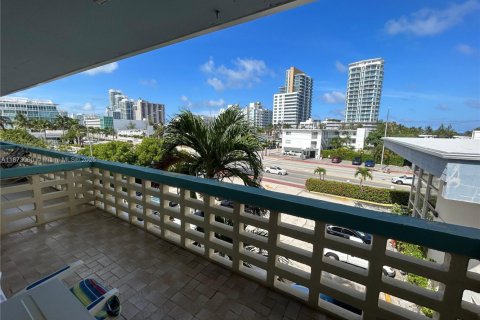 Copropriété à vendre à Miami Beach, Floride: 2337.7 m2 № 1949961 - photo 26
