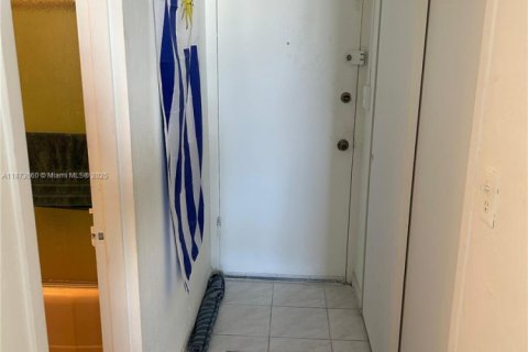 Copropriété à vendre à Miami Beach, Floride: 2337.7 m2 № 1949961 - photo 13