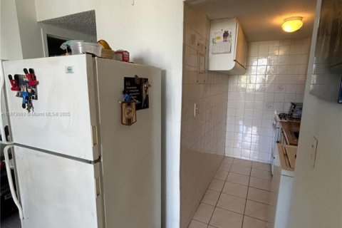 Copropriété à vendre à Miami Beach, Floride: 2337.7 m2 № 1949961 - photo 8
