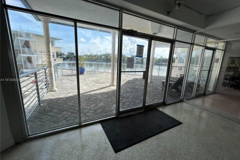 Copropriété à vendre à Miami Beach, Floride: 2337.7 m2 № 1949961 - photo 23
