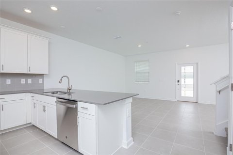 Townhouse in Orlando, Florida 3 bedrooms, 151.99 sq.m. № 2280206 - photo 8