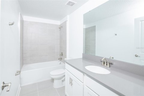 Townhouse in Orlando, Florida 3 bedrooms, 151.99 sq.m. № 2280206 - photo 13