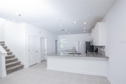 Townhouse in Orlando, Florida 3 bedrooms, 151.99 sq.m. № 2280206 - photo 5
