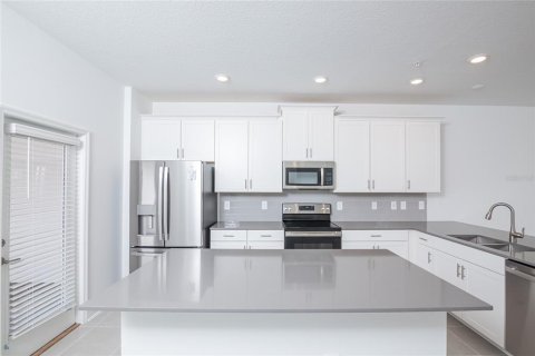 Townhouse in Orlando, Florida 3 bedrooms, 151.99 sq.m. № 2280206 - photo 9
