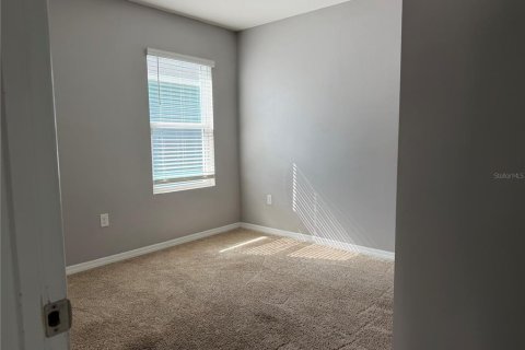 House in Edgewater, Florida 4 bedrooms, 171.5 sq.m. № 2405095 - photo 7