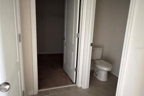 House in Edgewater, Florida 4 bedrooms, 171.5 sq.m. № 2405095 - photo 21