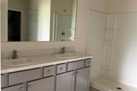 House in Edgewater, Florida 4 bedrooms, 171.5 sq.m. № 2405095 - photo 20