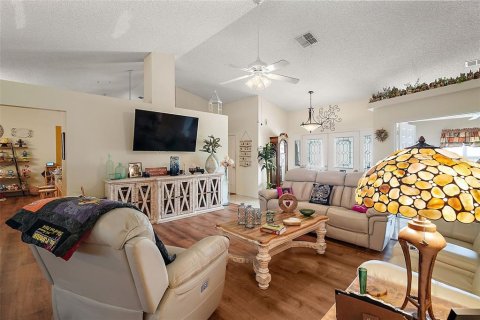 Casa en venta en Leesburg, Florida, 2 dormitorios, 210.98 m2 № 1831910 - foto 5