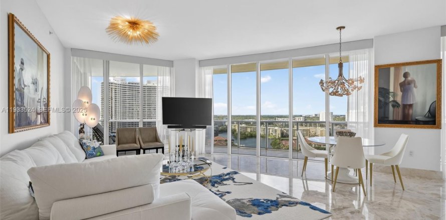 Кондоминиум с 3 спальнями в Авентура, Флорида № 1992369