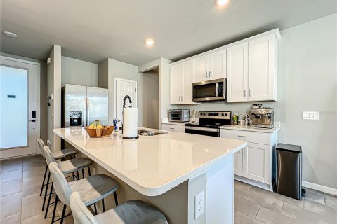 House in Winter Haven, Florida 3 bedrooms, 117.06 sq.m. № 2127876 - photo 6