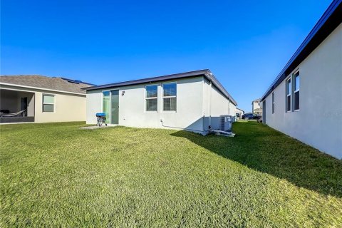 House in Winter Haven, Florida 3 bedrooms, 117.06 sq.m. № 2127876 - photo 25