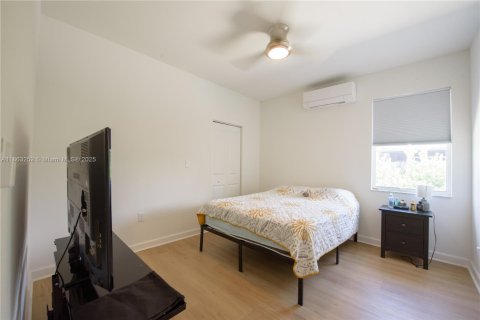 Купить виллу или дом в Хомстед, Флорида 10 комнат, 263.66м2, № 1897279 - фото 28