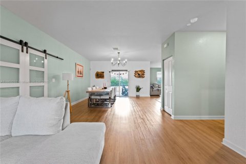 Купить виллу или дом в Хомстед, Флорида 10 комнат, 263.66м2, № 1897279 - фото 6