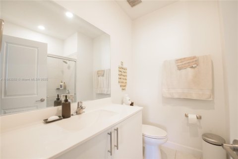 Купить виллу или дом в Хомстед, Флорида 10 комнат, 263.66м2, № 1897279 - фото 19