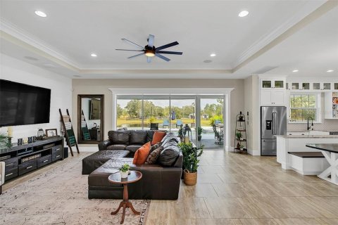 House in Orlando, Florida 6 bedrooms, 481.88 sq.m. № 1421957 - photo 12