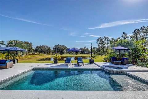 House in Orlando, Florida 6 bedrooms, 481.88 sq.m. № 1421957 - photo 5