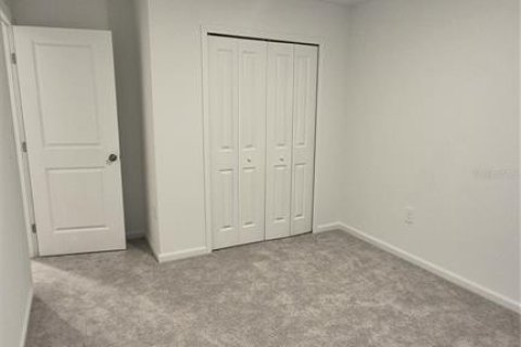 House in Winter Haven, Florida 4 bedrooms, 174.66 sq.m. № 2215577 - photo 25