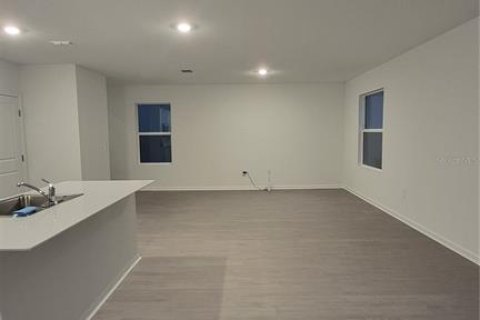 House in Winter Haven, Florida 4 bedrooms, 174.66 sq.m. № 2215577 - photo 9