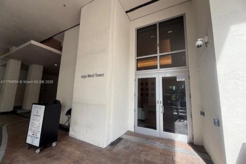 Купить кондоминиум в Майами, Флорида 1 спальня, 78.32м2, № 1939743 - фото 3