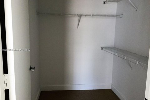 Купить кондоминиум в Майами, Флорида 1 спальня, 78.32м2, № 1939743 - фото 16